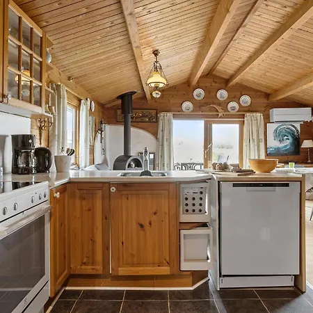 Holiday home Cozy In With Wifi *